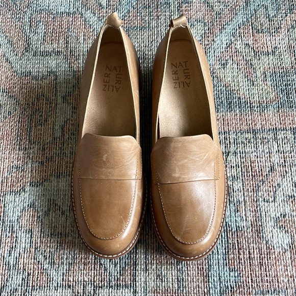 🆕Naturalizer Darry Lug Sole Loafer - Picture 3 of 7